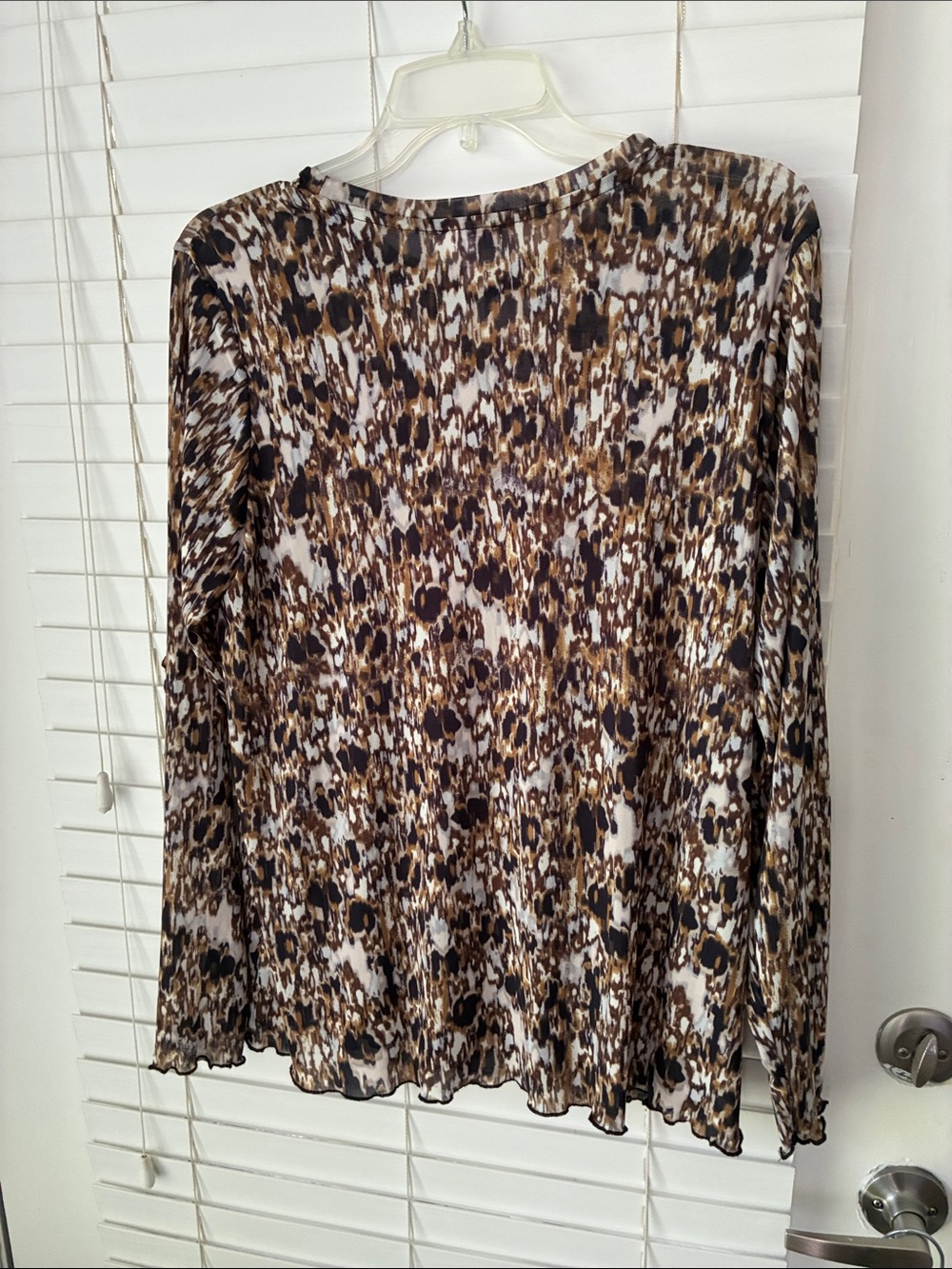 LOGO Layers By Lori Goldstein Mesh Leopard Long Sleeve Top SZ M Brown Black - Picture 6 of 6